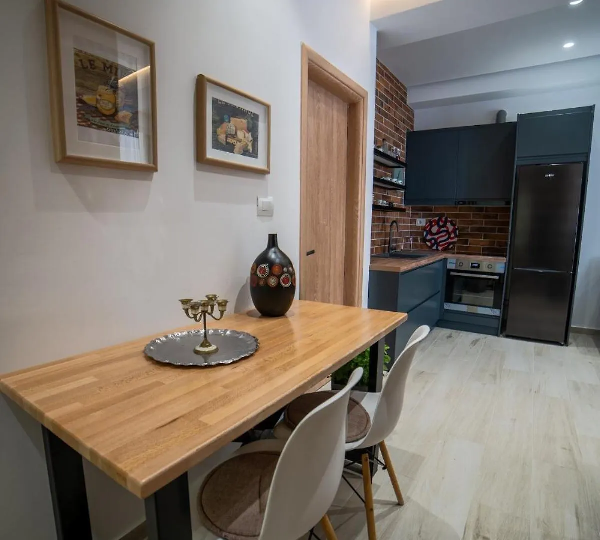 Apartamento A Rustic Private Cottage With 1 Bedroom In Center Sarandë