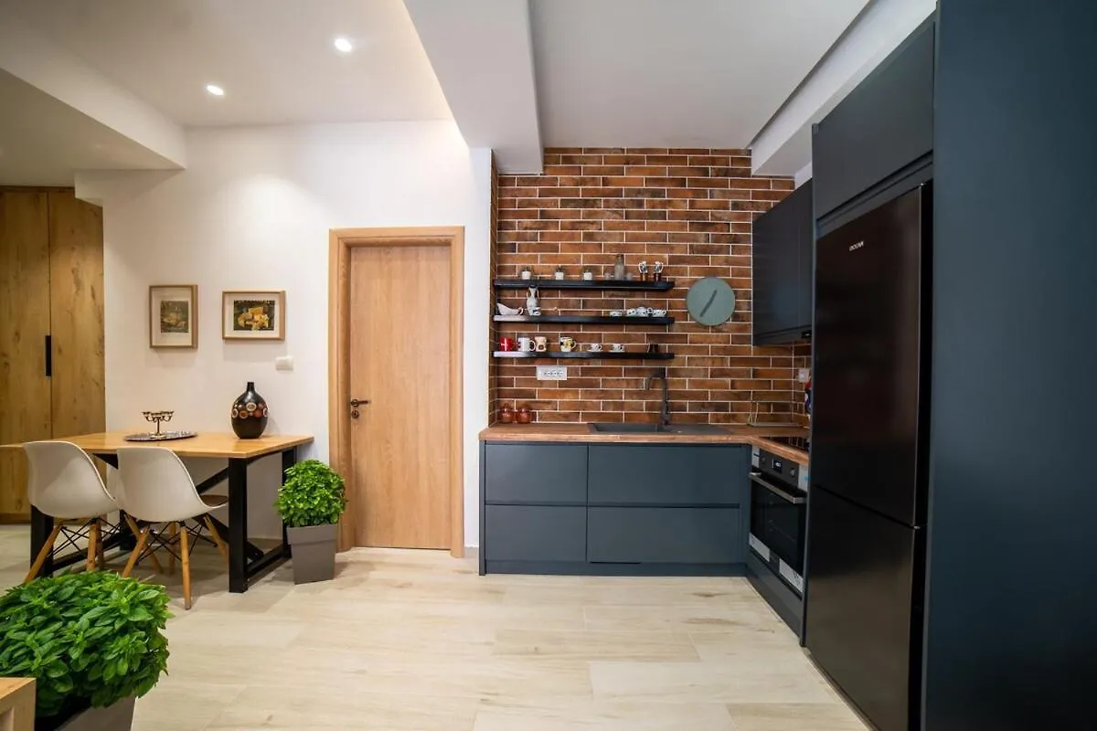 A Rustic Private Cottage With 1 Bedroom In Center Sarandë Albânia