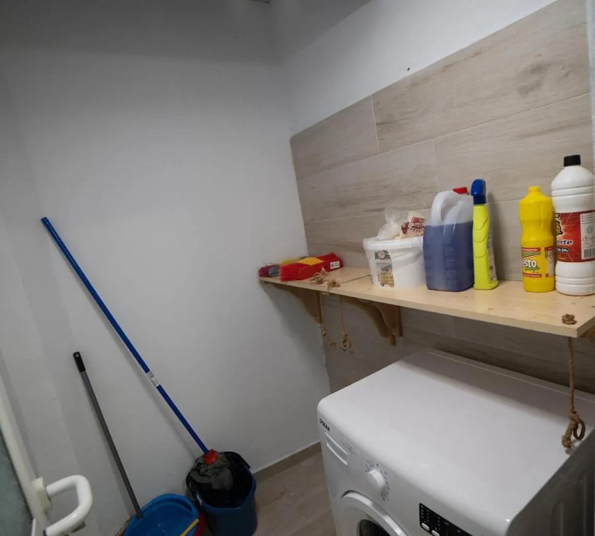 Apartamento A Rustic Private Cottage With 1 Bedroom In Center Sarandë