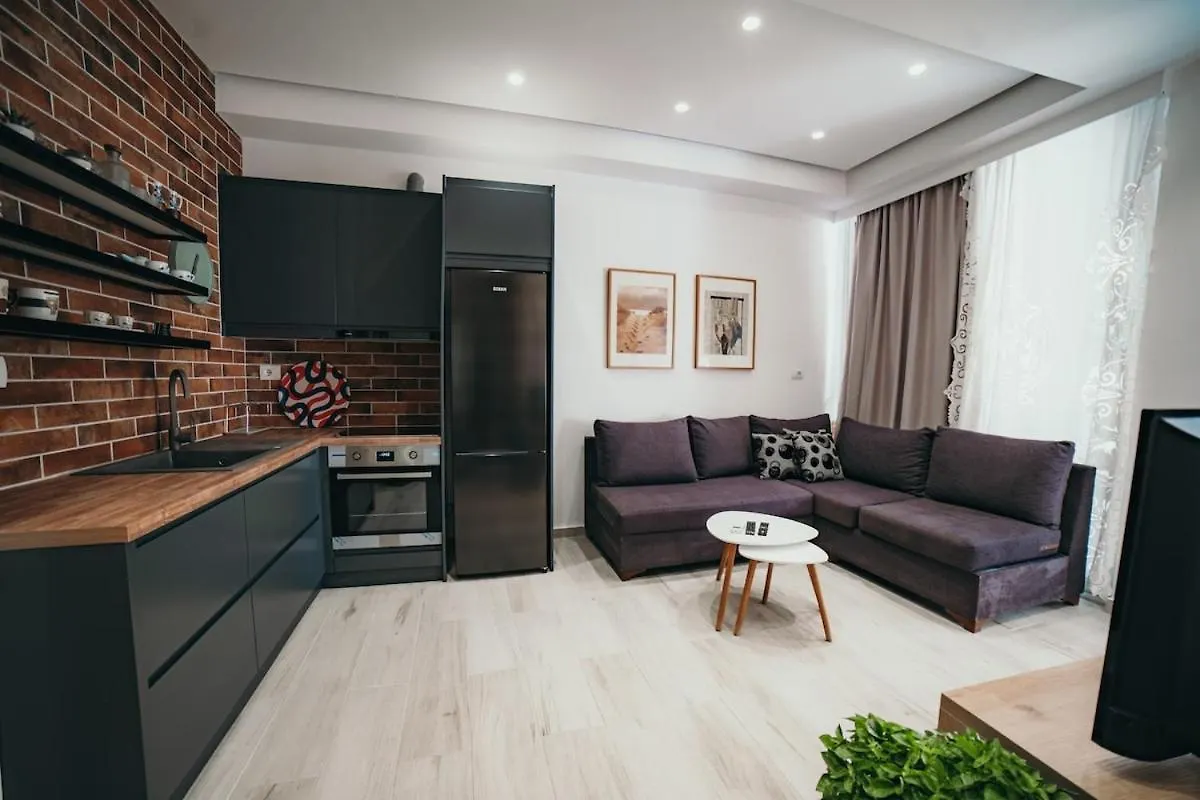 A Rustic Private Cottage With 1 Bedroom In Center Sarandë